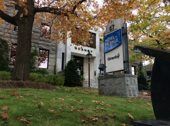 NEWS Hotel de ville Granby automne 2