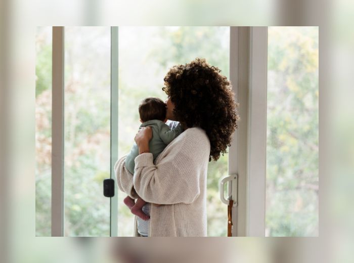 NEWS, maman bébé (Canva)