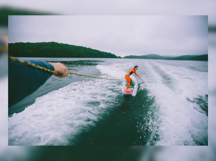 NEWS, wakesurf ( Canva)
