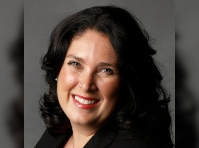 Réseaux sociauxCaroline Emond